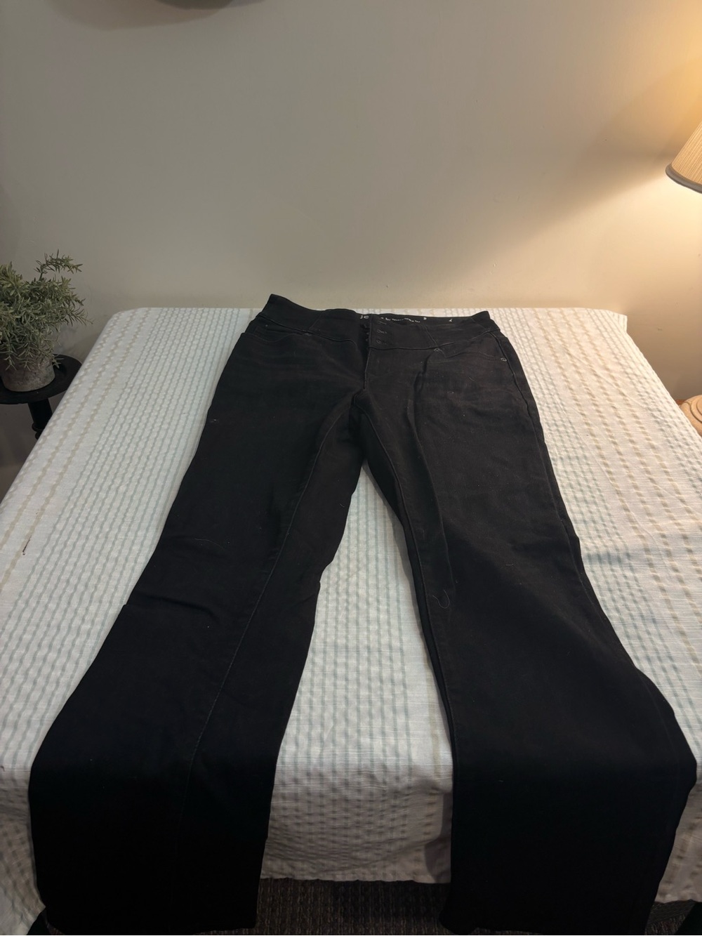 Maurices Women's Black Wide Leg Flare Jeans